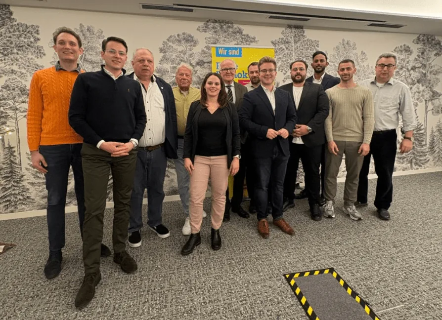 Gruppenfoto des Kreisvorstands des FDP-Kreisverbands Böblingen nach der Kreismitgliederversammlung im Dezember 2025